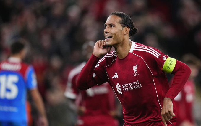 阿邦拉霍评英超历史最佳中卫,特里、费迪南德、孔帕尼居范戴克之前(图1) image.png